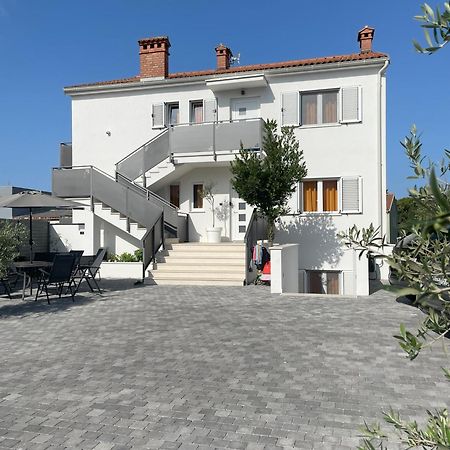 Valkane Beach Apartments Пула Экстерьер фото
